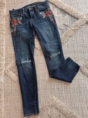 Blank NYC Dark Blue Skinny Jeans with Rose Embroidery